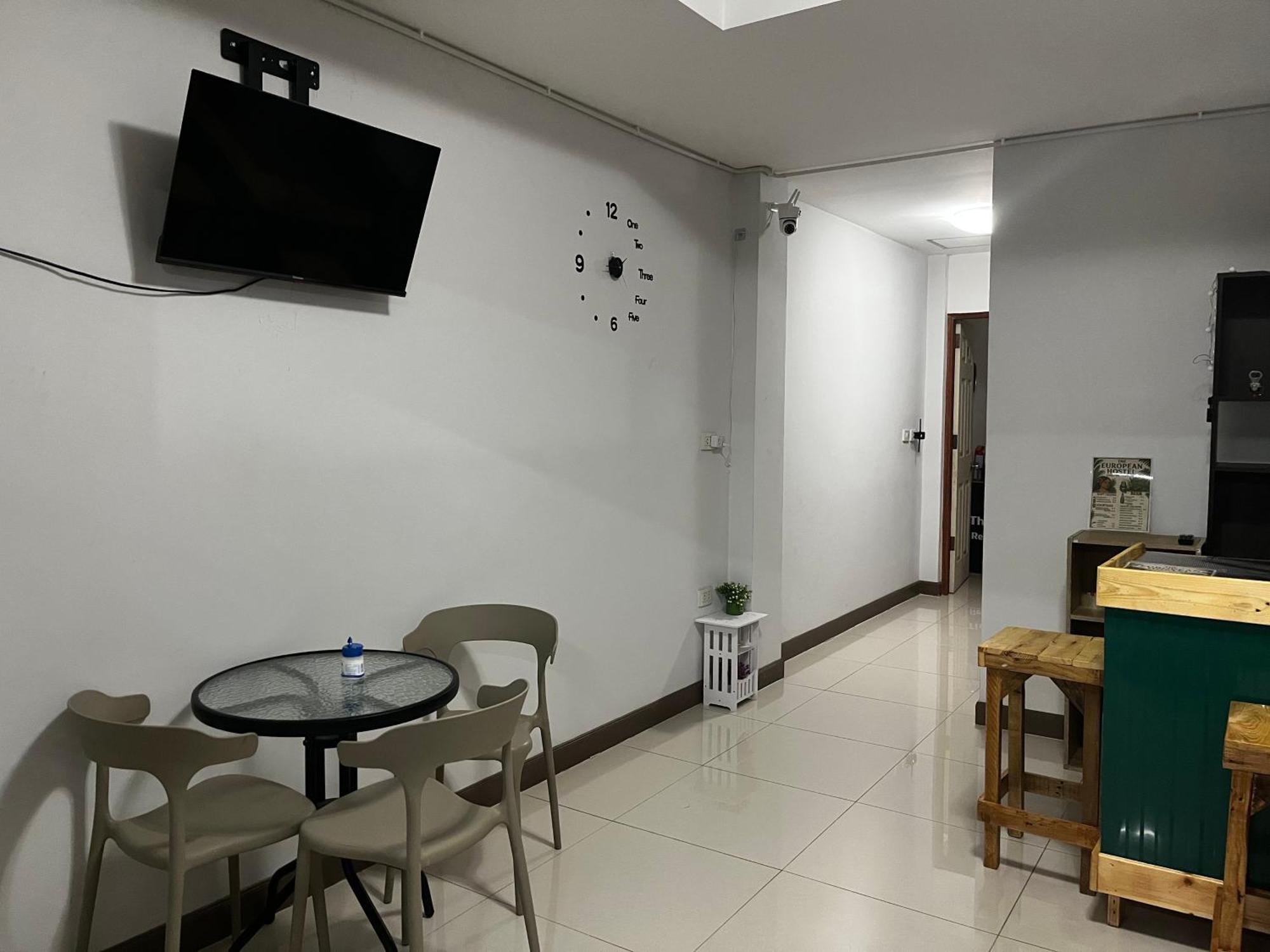 The European House Pattaya Bed & Breakfast Exterior foto